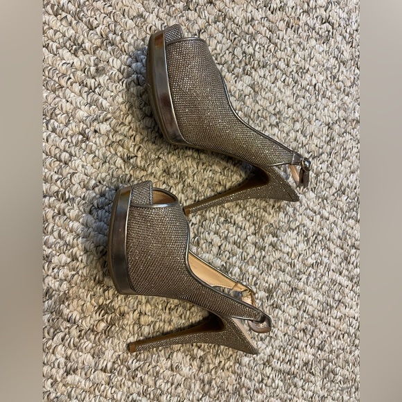 Guess 5 inch stiletto peep toe slingback pumps Size 7.5 us - Picture 2 of 4